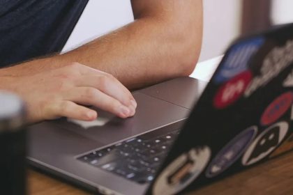 Oito cursos gratuitos de Inteligência Artificial para fazer em janeiro