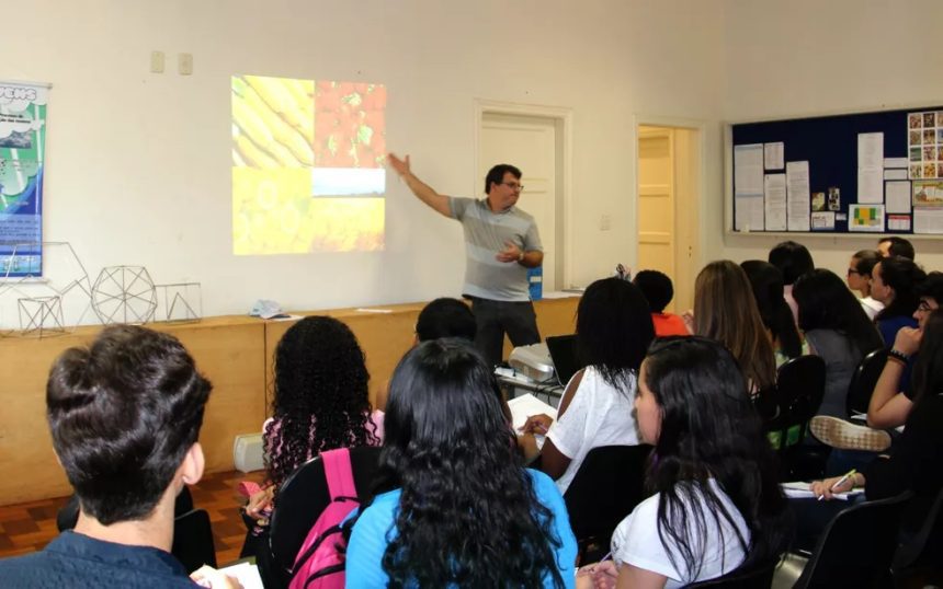 IFAM abre seleção com duas vagas para professor em Humaitá