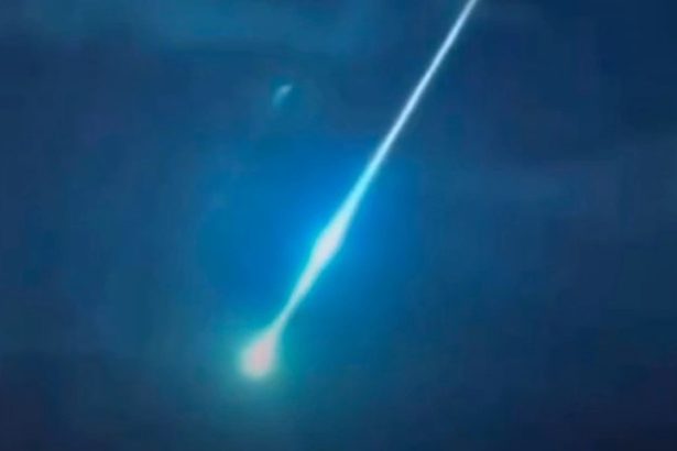 Meteoro cruza céu do Ceará e chama atenção por clarão intenso