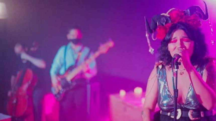 Escola de Rock Clube Garagem seleciona jovens iniciantes