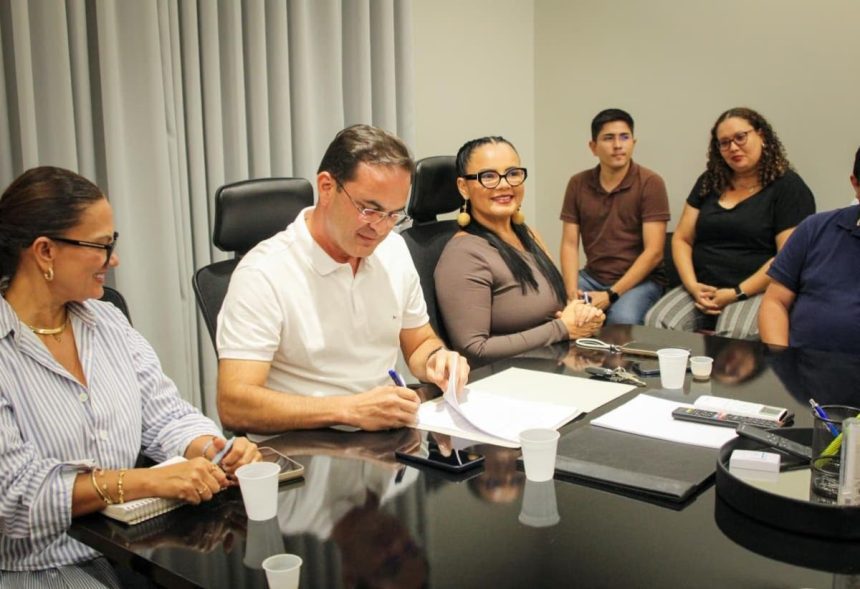 Parintins anuncia concurso público para primeiro semestre de 2026