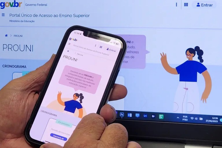 MEC divulga edital de seleção do Prouni e anuncia inscrições