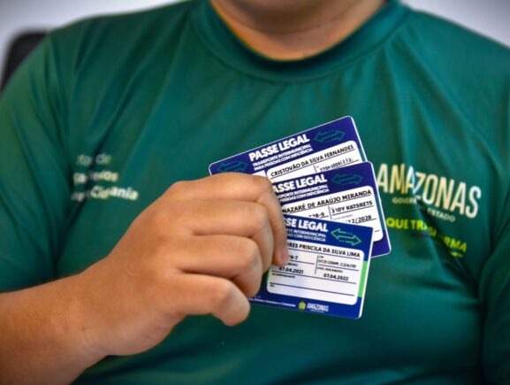 Prefeitura de Manaus ignora lei que garante ônibus gratuito