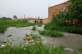 Doenças ligadas à água contaminada avançam no Amazonas