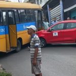 Amarelinho perde freio e atinge carro no bairro Alfredo Nascimento, em Manaus