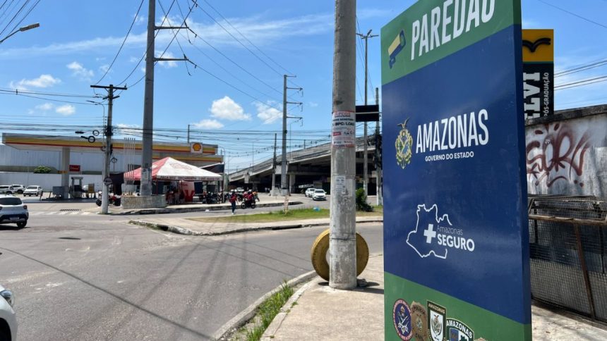 Mulher procurada por roubo é presa com ajuda do Paredão em Manaus