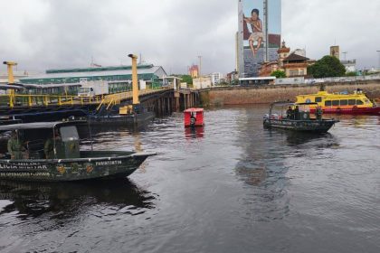 Buscas por vítimas de naufrágio no Encontro das Águas são retomadas nesta segunda-feira