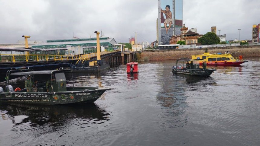 Buscas por vítimas de naufrágio no Encontro das Águas são retomadas nesta segunda-feira