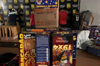 Mais de 30 pessoas são presas após fogueteiro ligado a facção criminosa em Manaus