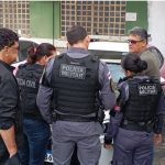 Homem não aceita término e incendeia residência da ex em Manaus; ele foi preso