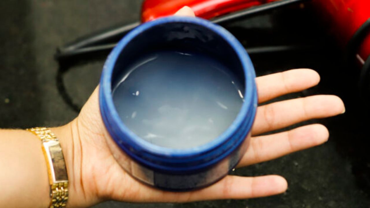 Anvisa alerta para uso de pomadas modeladoras que podem causar lesões nos olhos e até cegueira