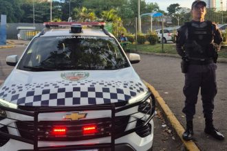 Foragida da Justiça é presa pelo Paredão enquanto passeava em rua de Manaus