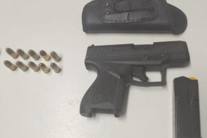 Homem é preso com pistola escondida em veículo na AM-070