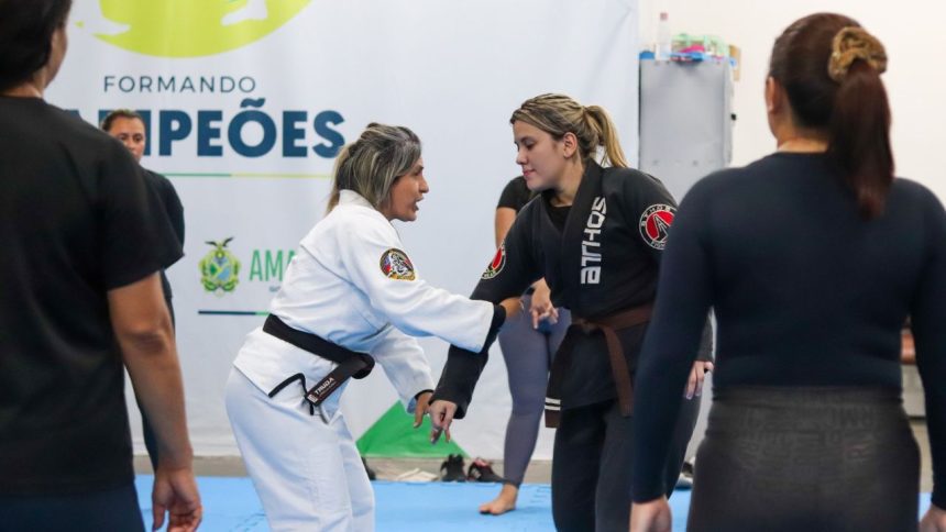 Curso de defesa pessoal feminina oferece 200 vagas em Manaus