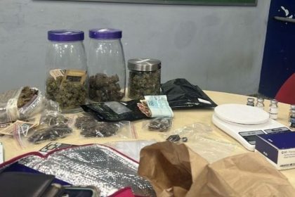 Casal é preso suspeito de fazer entrega de drogas em Manaus