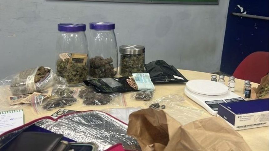 Casal é preso suspeito de fazer entrega de drogas em Manaus