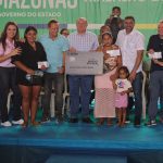 Wilson Lima entrega Auxílio Estadual para novas famílias na região do Purus