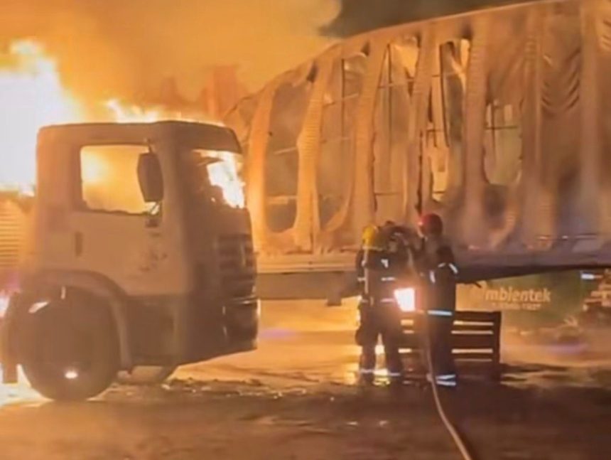 Incêndio de grandes proporções atinge empresa no Tarumã