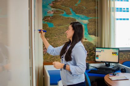 ICBEU Manaus abre seleção com bolsas a professores de inglês
