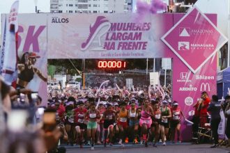Corrida feminina 'Mulheres Largam na Frente' em Manaus, Brasil