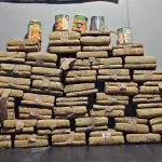 Mais de 70 quilos de droga foram apreendidos em embarcação