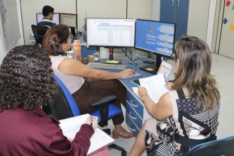 Servidores municipais recebem 20 dias de feriados em Manaus