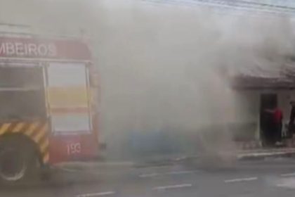 Incêndio atinge abrigo de crianças e mobiliza moradores em Parintins