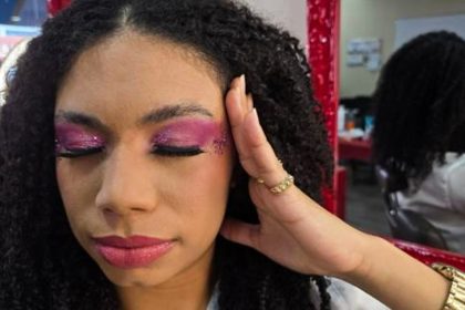 Brilhos e pedrarias ditam tendências de maquiagem no Carnaval 2026