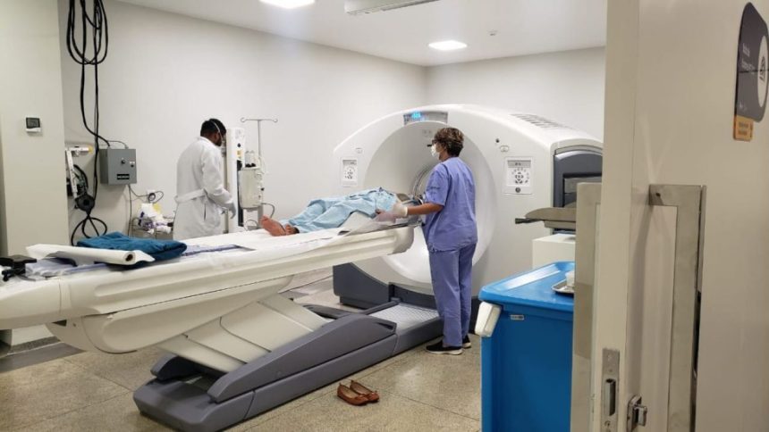 Justiça dá 30 dias para Estado regularizar oferta de PET-SCAN na rede pública do AM