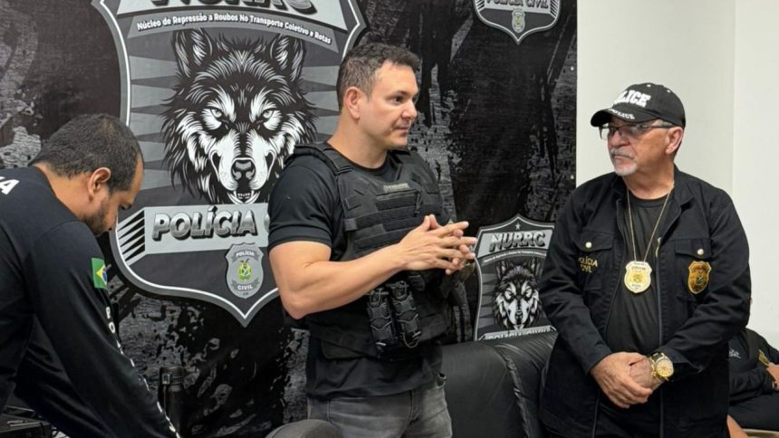 Dupla é presa suspeita de fraudar cartões de meia-passagem em Manaus