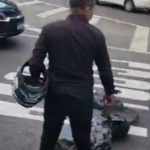 Derramamento de óleo na avenida Ipase provoca queda de motociclista em Manaus