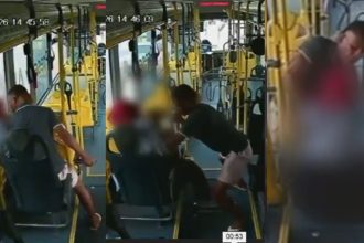 Vídeo mostra passageira sendo esfaqueada por ladrão dentro de ônibus em Manaus