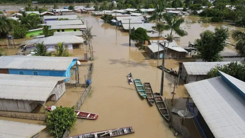 Cheias no Amazonas deixam 11 municípios em emergência e 23 sob alerta