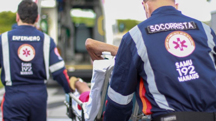 Idoso indígena é encaminhado a hospital após resgate aéreo em Manaus