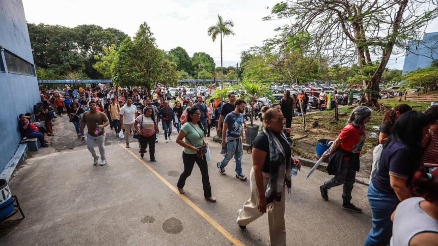 Mais de 20 mil candidatos participam de prova de concurso para a Sema