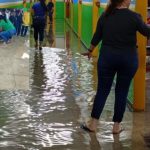Chuva provoca alagamento em escola municipal na zona Leste de Manaus