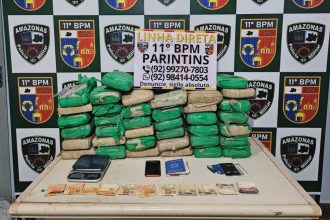 Polícia Militar apreende 38 tabletes de droga escondidos em depósito de Parintins