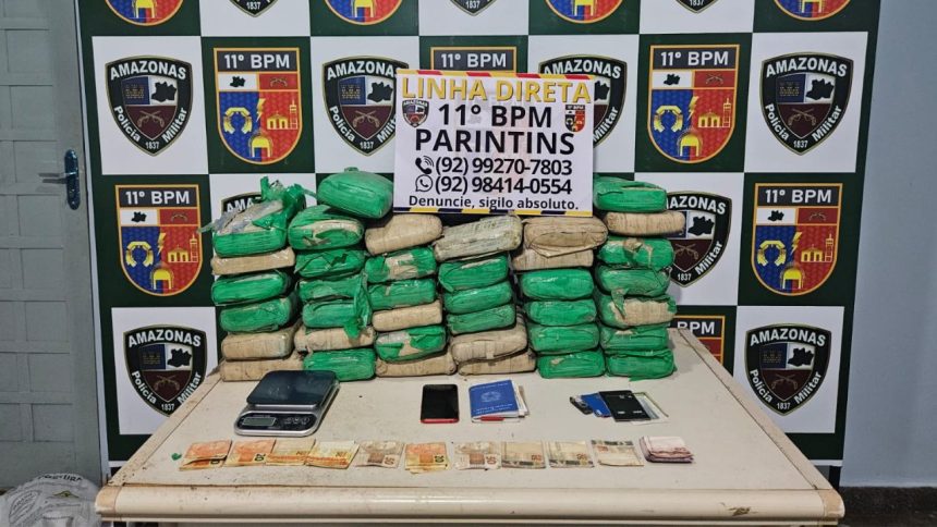 Polícia Militar apreende 38 tabletes de droga escondidos em depósito de Parintins