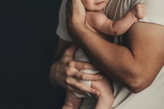 Lula sanciona ampliação da licença-paternidade para até 20 dias nesta terça-feira