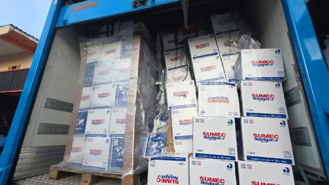 Carga de suprimentos de informática avaliada em R$ 500 mil é recuperada em Manaus