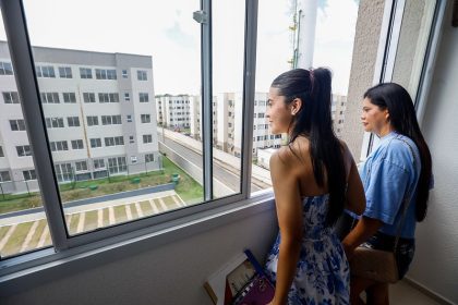 Amazonas Meu Lar entrega apartamentos a 88 famílias em Manaus