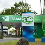 Fachada do IPAAM Amazonas comemorando 30 anos e promovendo a gestão ambiental.