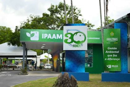 Fachada do IPAAM Amazonas comemorando 30 anos e promovendo a gestão ambiental.