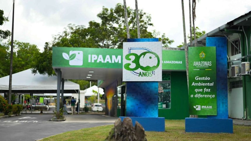 Fachada do IPAAM Amazonas comemorando 30 anos e promovendo a gestão ambiental.