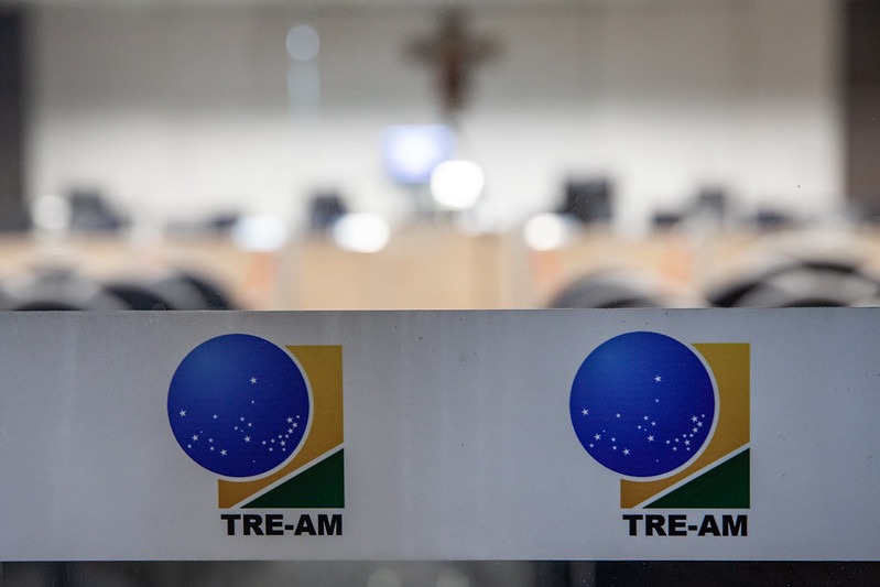 TRE-AM selecionando estudantes de Ciências Contábeis