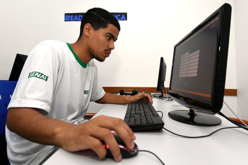 Programa CiberEducação da Cisco oferta 5 mil bolsas