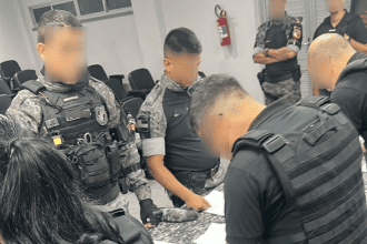 Operação cumpre mandados contra 19 PMs