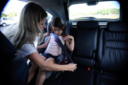 Lei da cadeirinha: veja regras para transporte de crianças