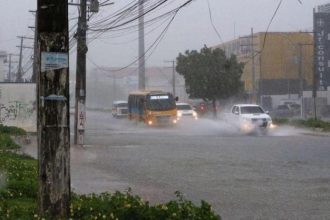 Manaus registrou 12 ocorrências entre alagamentos e erosões