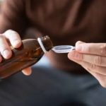 Anvisa suspende venda de medicamentos com substância usada em xaropes para tosse